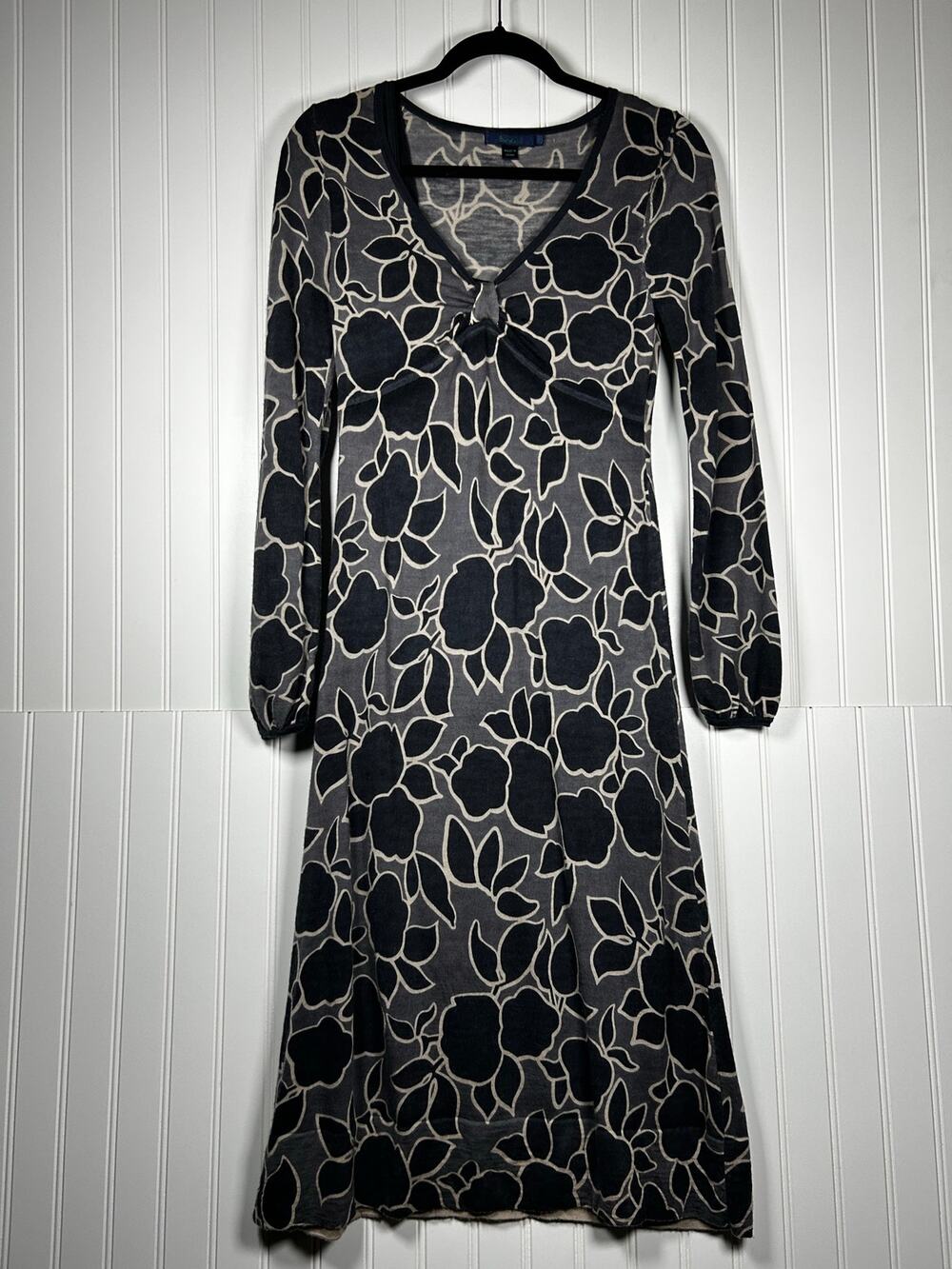 Boden  in mid baby doll floral print long sleeves, 2 piece dress 100% wool Sz 16